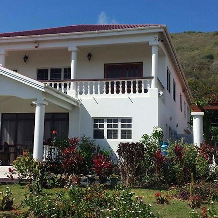 Fern Tree Bed And Breakfast Frigate Bay Exterior photo